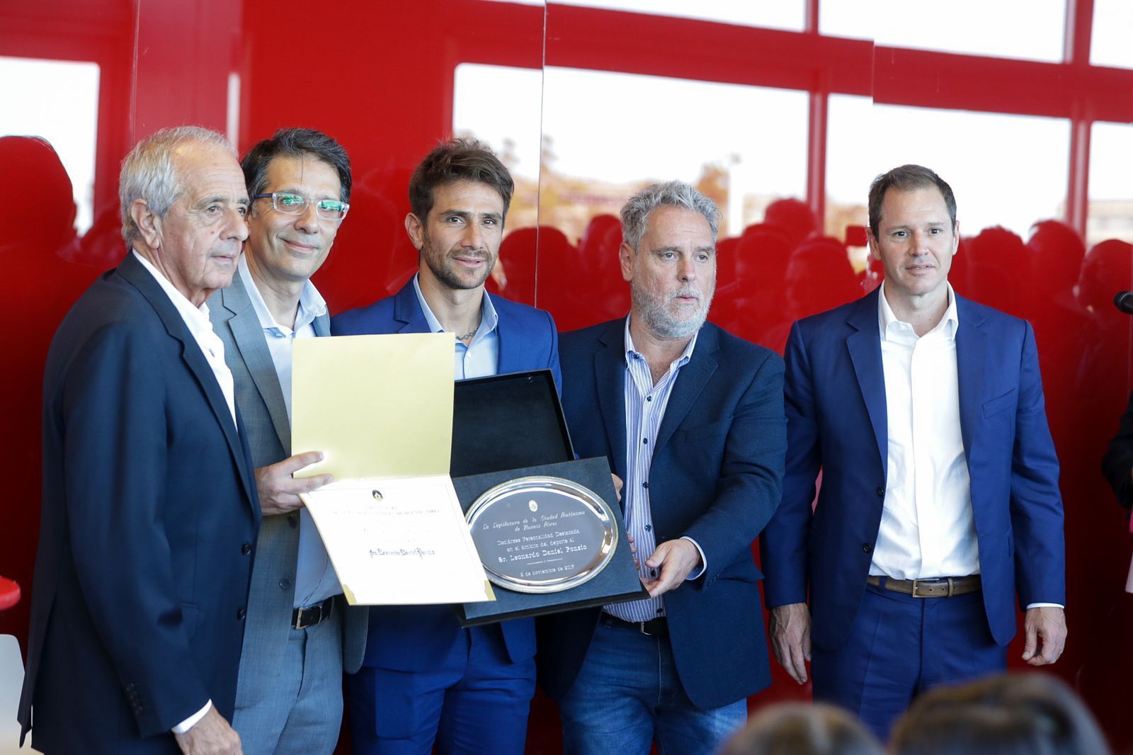 Leo Ponzio fue distinguido como Personalidad Destacada del Deporte de la Ciudad de Buenos Aires