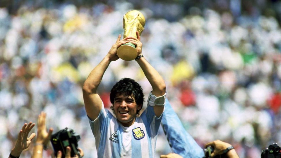 Fanáticos de Diego Maradona proponen llevar su corazón al Mundial para apoyar a la Selección Argentina.