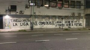 Pintadas contra Marcelo Tinelli