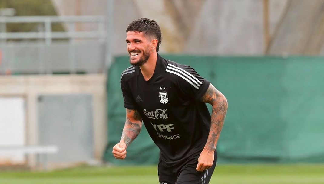 El romántico gesto de Rodrigo De Paul para Tini Stoessel: "¿Cuánto falta?"
