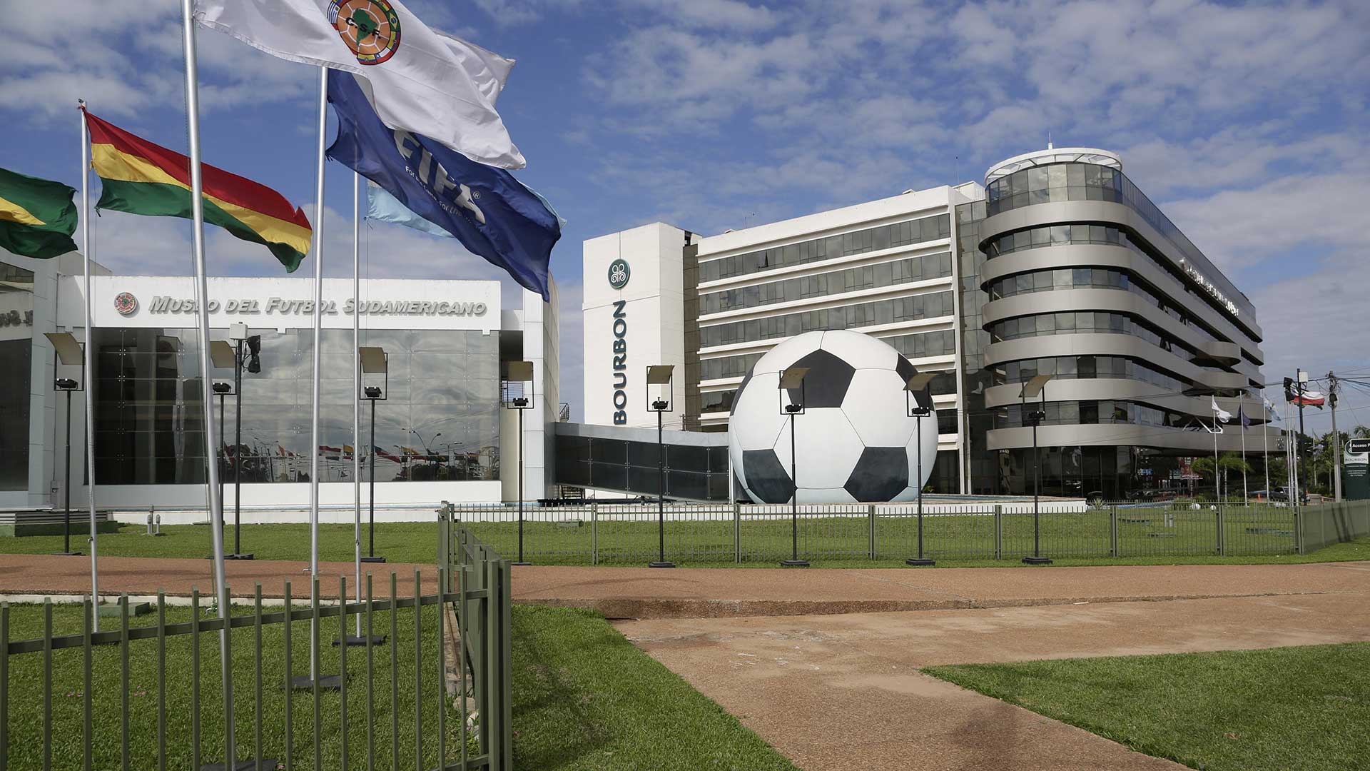CONMEBOL se cansó del racismo
