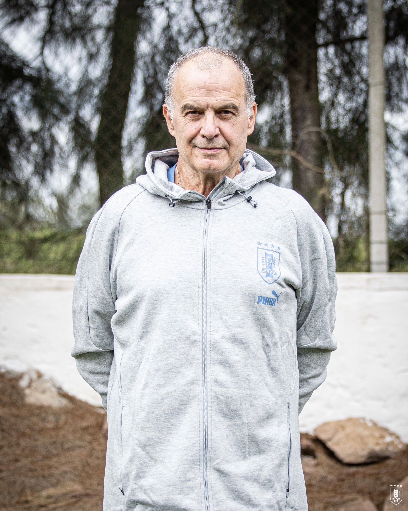 La Primera Foto De Marcelo Bielsa Con El Buzo De Uruguay - SIGA SIGA ...