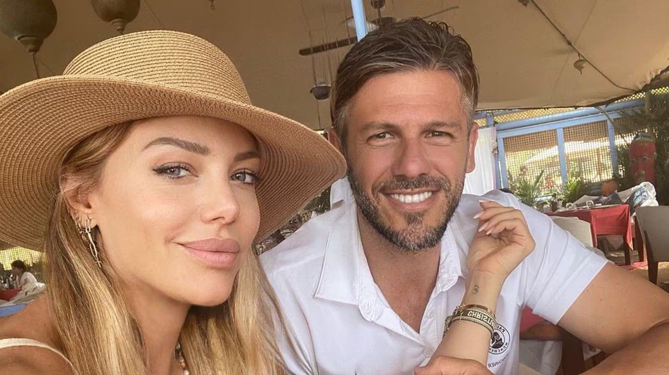 Evangelina Anderson, modelo y actual pareja del DT millonario, estuvo en Córdoba y reveló una odisea que vivió al salir de la provincia.