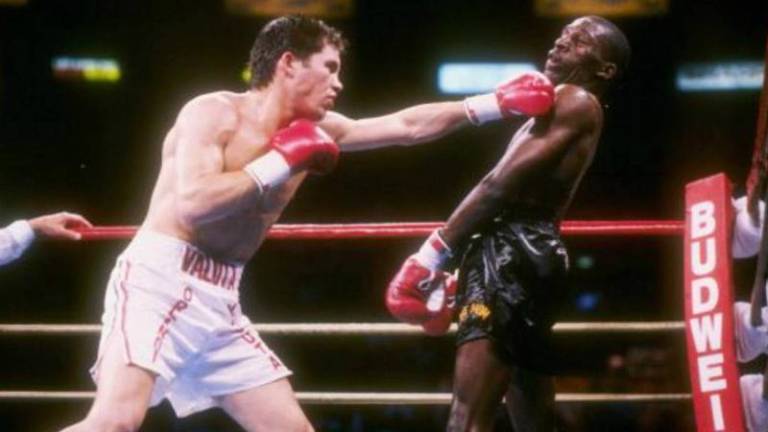 Floyd Mayweather vs. Julio César Chávez: el exboxeador estadounidense estalló contra la familia Chávez y explotó todo.