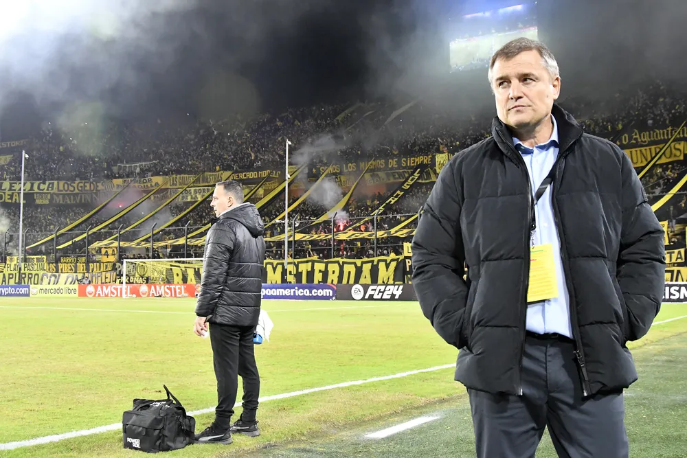 Diego Aguirre metió a Peñarol en semifinales de la Copa Libertadores después de 13 años, dejando en el camino a Flamengo.