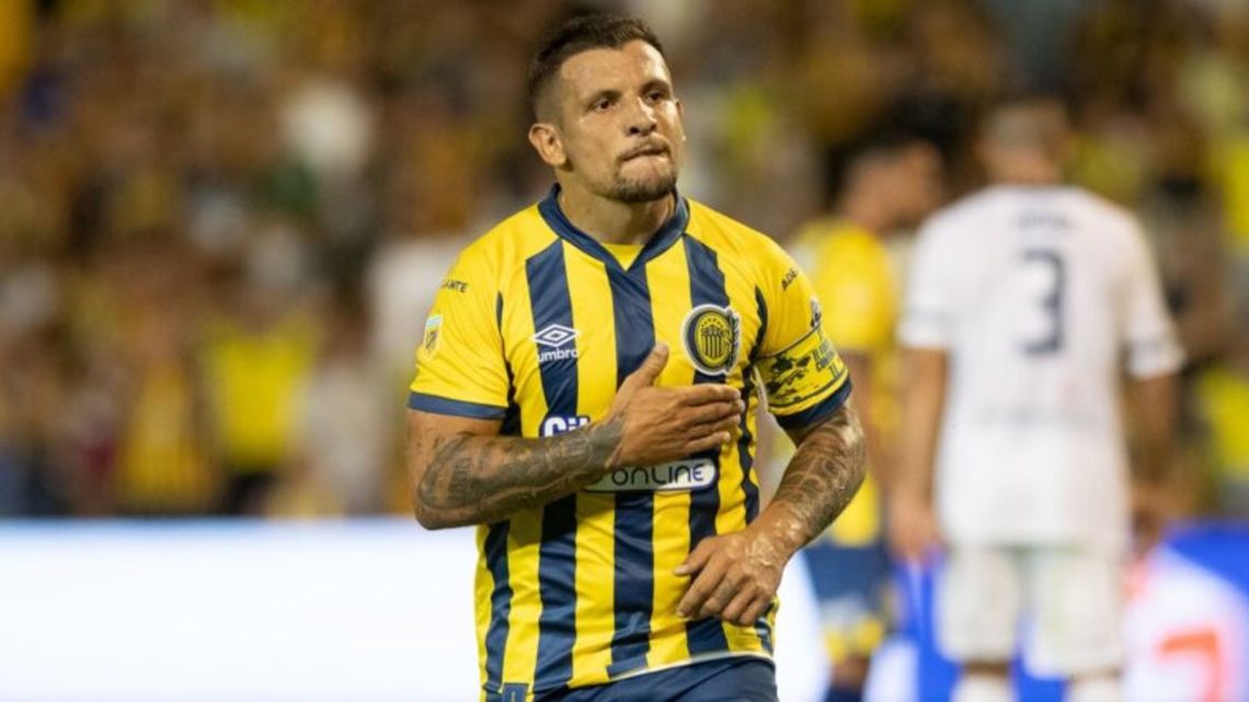 Emiliano Vecchio: "Tenías que firmar con la barra". El exfutbolista de Rosario Central habló sobre su pasado en el Canalla y reveló detalles.