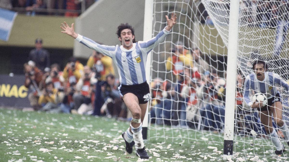 "Les falta ganar otro Mundial". La frase fue de Mario Alberto Kempes, goleador y campeón con la Selección Argentina.