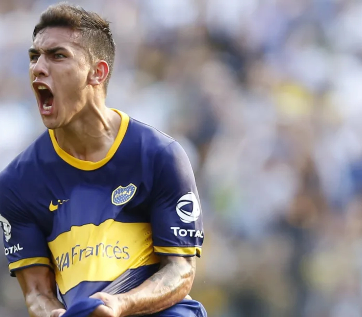 Paredes a Boca: esto dijo el futbolista al ser abordado por la prensa en el aeropuerto, rumbo a los Estados Unidos.