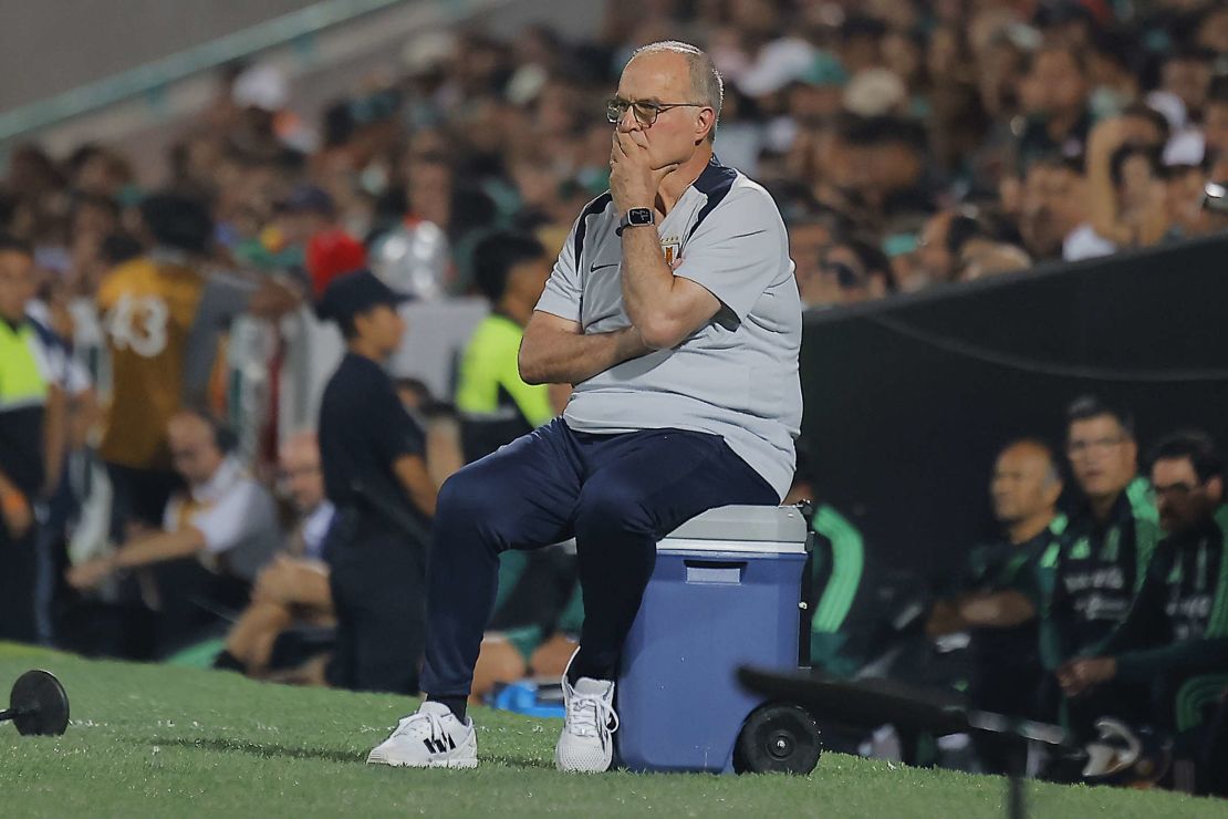 Marcelo Bielsa y una fuerte autocrítica: el entrenador de la Selección de Uruguay brindó una conferencia de prensa tras los rumores de su salida.